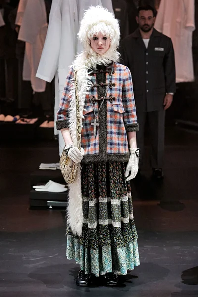 Look 48